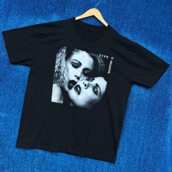 Type O Negative Bloody Kisses Gothic Metal Band T-Shirt Size Extra Large - Picture 3 of 5